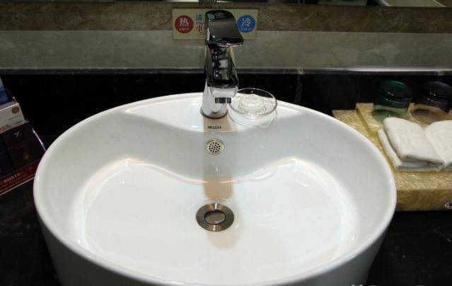 Jinan Yue Ming Xuan Hotel Zewnętrze zdjęcie