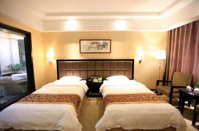 Jinan Yue Ming Xuan Hotel Zewnętrze zdjęcie